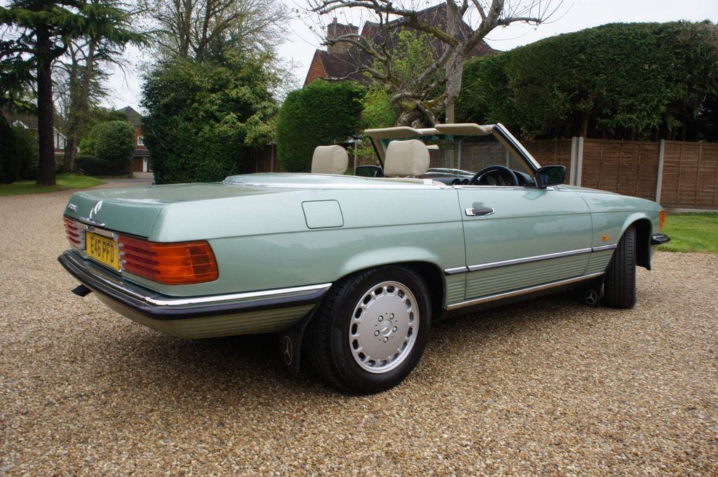 MERCEDES-BENZ SL420 CONVERTIBLE (1988)